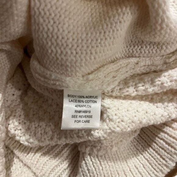 Cloud Chaser Off-White Cream Lace Rose Roses Sweater Women’s XS - Picture 6 of 7